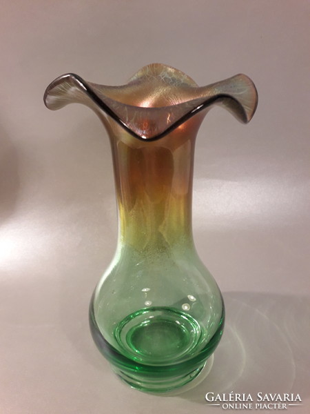 Egyedi irizáló peremű üveg váza