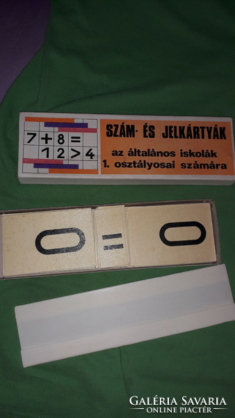 It is now an antique number and sign cards with a creative counting box, in good condition according to the pictures