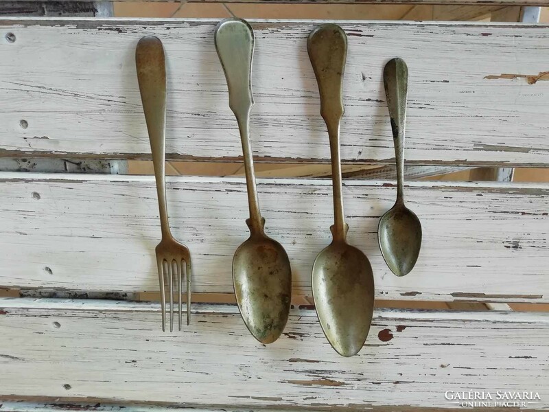 Copper spoon, fork, teaspoon 4 pieces silver-plated, from a set from the end of the 19th century that remained