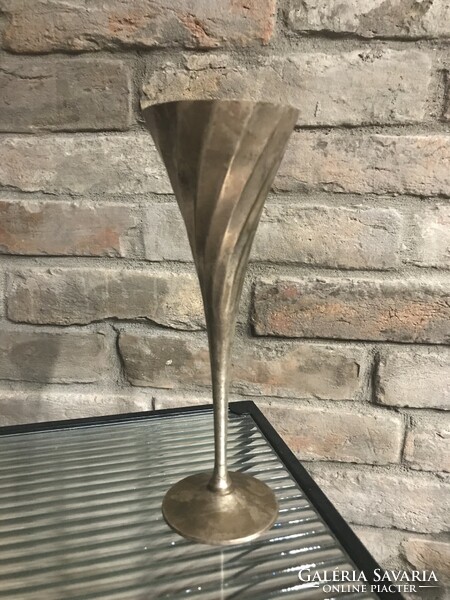 Ezüst hatású váza pohár kínáló