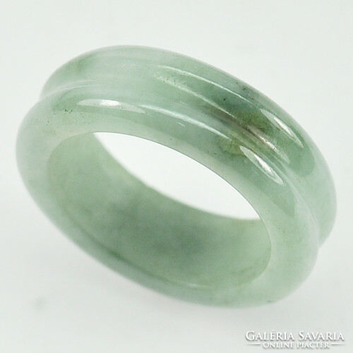 Real, 100% product. Arabic style pastel green Thai jade ring 22.95ct (inner diameter: 18mm)
