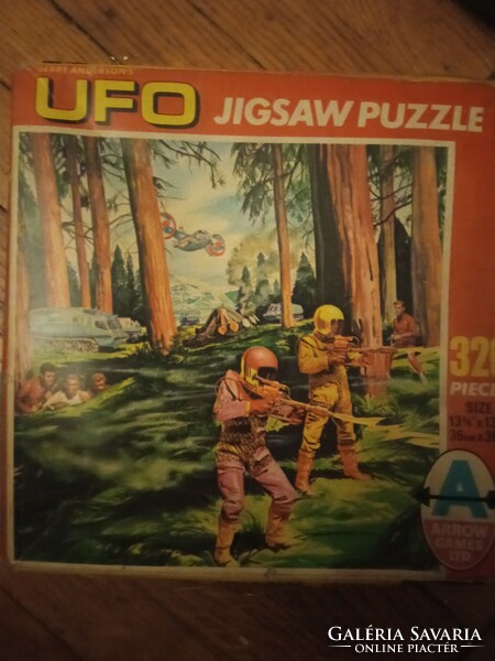 Vintage ufo puzzle 1970 (gerry anderson - ufos) arrow games