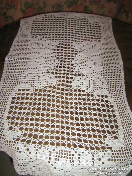 Beautiful special white hand crocheted floral antique rounded lace tablecloth