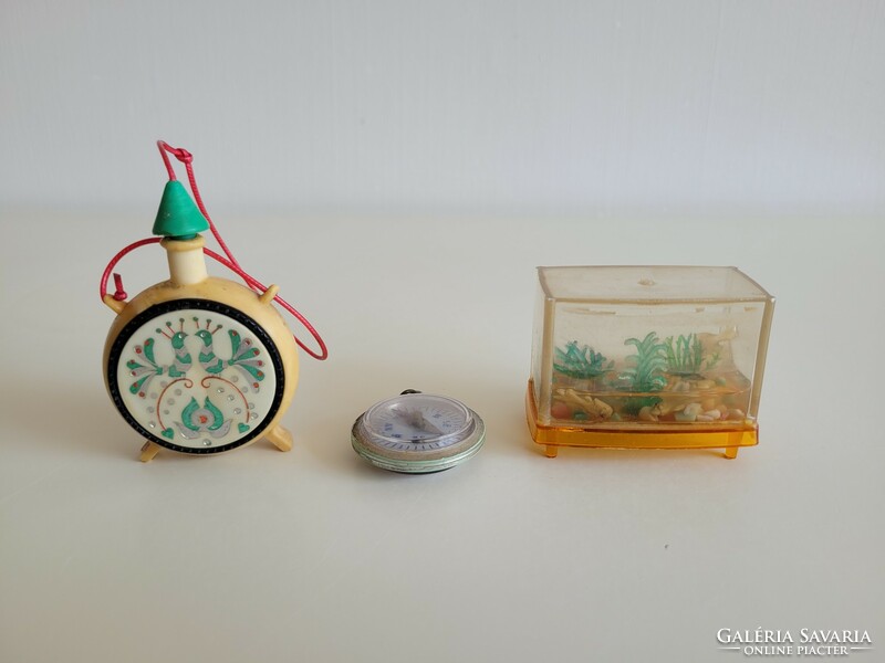 3 Pcs old retro Budapest souvenir mid century souvenir water bottle key holder aquarium compass