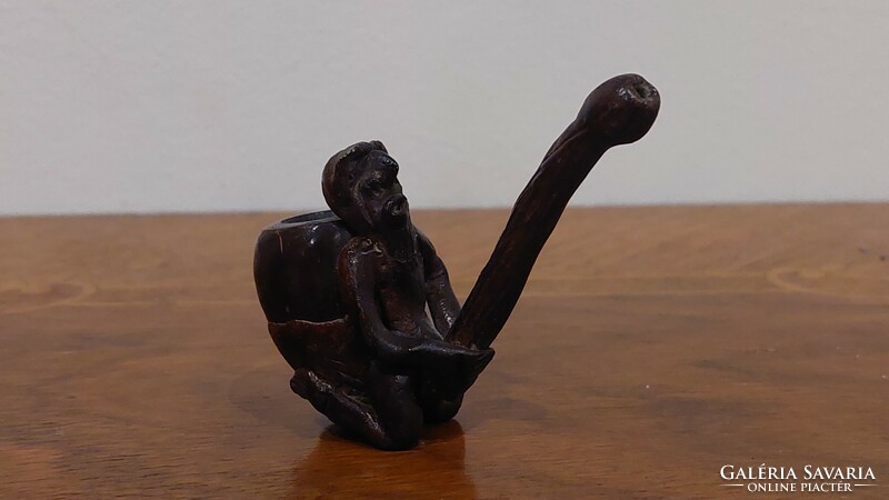 Pikáns, figurális erotikus kerámia pipa