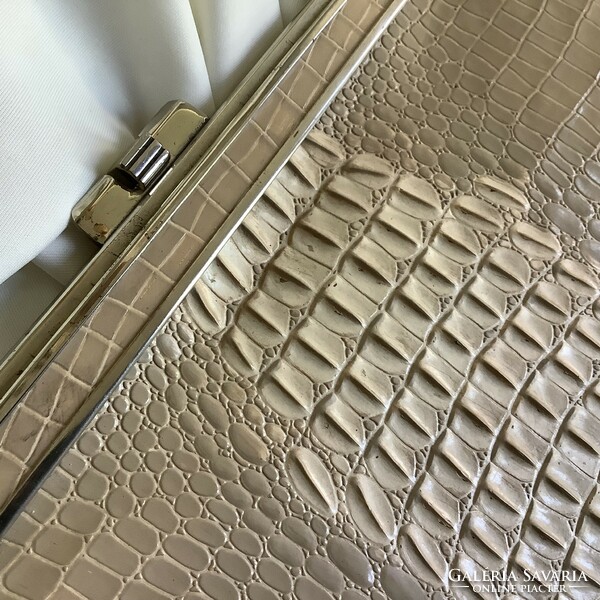 Crocodile skin bag white beige color vintage fashion accessory reticule