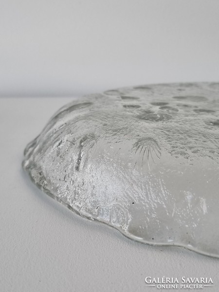Scandinavian style ice glass tray with shell pattern - 30 cm