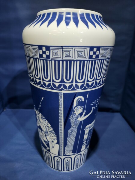 Athena and Heracles vase, a rarity from Ravenclaw