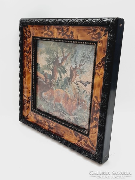 Tűgobelin szép régi keretben, vadászó róka, 23,5 x 23,5 cm