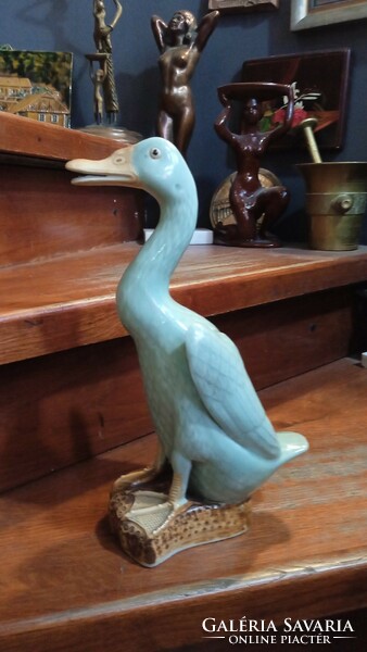 Chinese candelon porcelain duck statue, 29 cm.