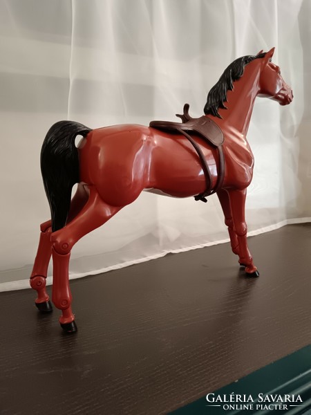 Akció figura, ló BIG JIM és Barbi figurákhoz
