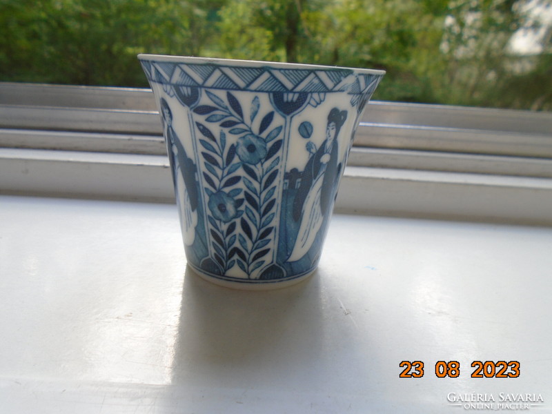 Kangxi long elisa pattern blue and white Chinese cup with imperial blue mark