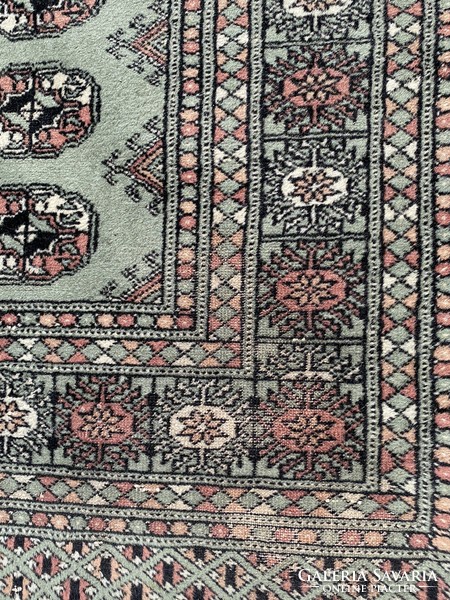 Pakistani bokhara szőnyeg pisztácia színű 260x150cm