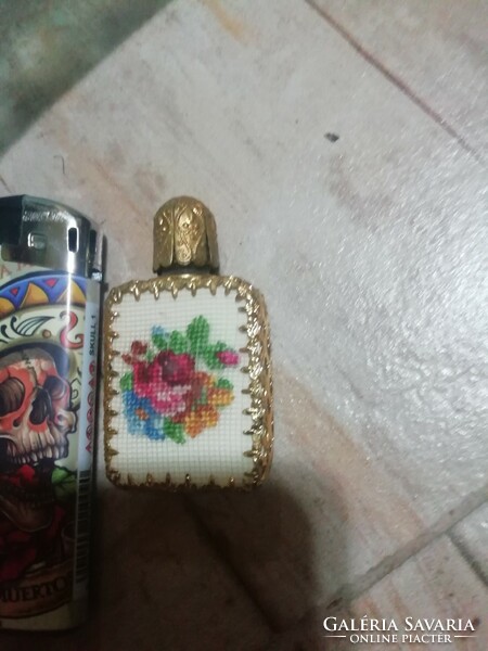 Nagyon ritka mini gobelines parfümös üveg