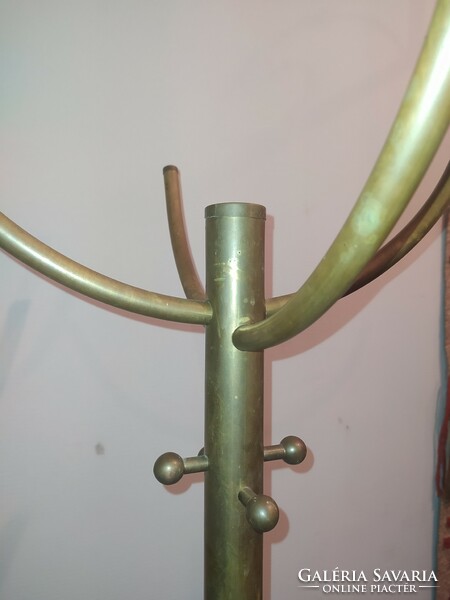 Ipa Art Brutalist brass hanger and smoking table