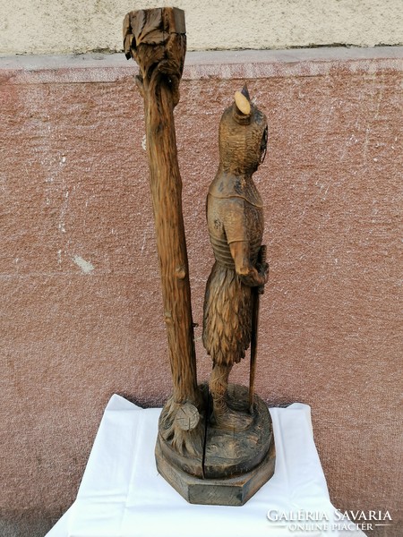 Beautifully carved old lamp with statue, 70 cm