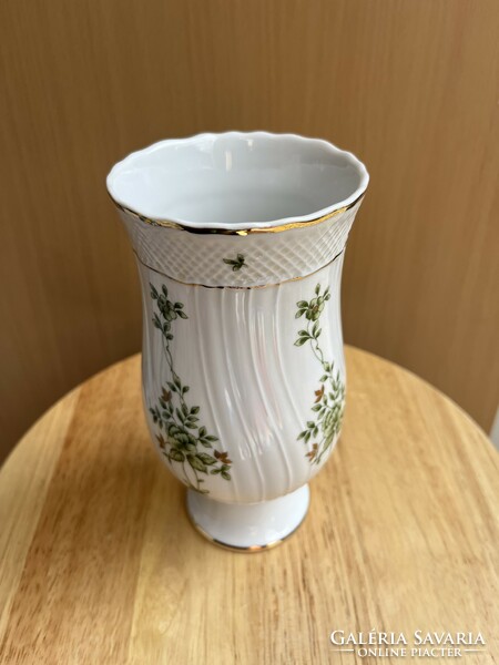 Porcelain vase by Erika Hollóháza a54