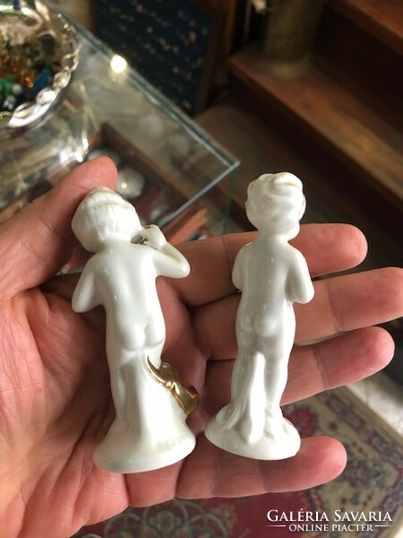 Porcelán baba pár, szobrok, kette,. 10 cm-es nagyságúak.