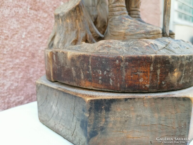 Beautifully carved old lamp with statue, 70 cm