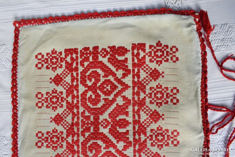 Old decorative pillow cover, Transylvanian embroidered canvas 40 x 59 cm