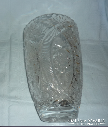 :Hatalmas, súlyos, gyönyörűen csiszolt kehely alakú ólomkristály váza .