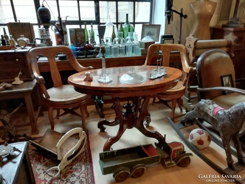 Barber chairs 4 pieces and antique smoking table, nice stylish ensemble, living room furniture, hairdresser