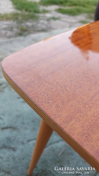 Mid century asztal retro kisasztal szép állapotban