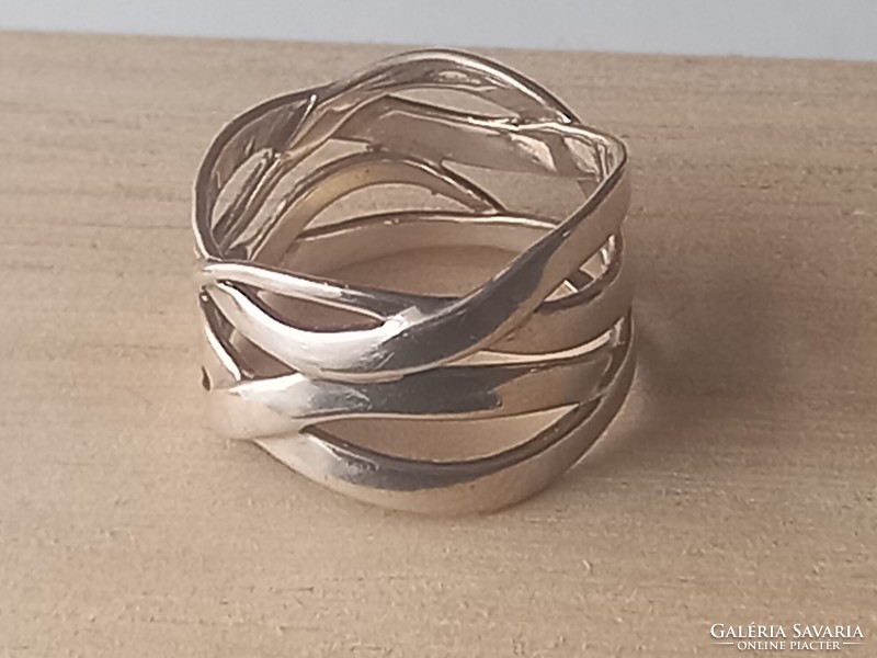 Women's silver ring