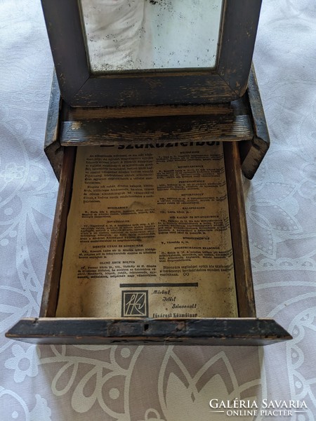 Antique shaving box