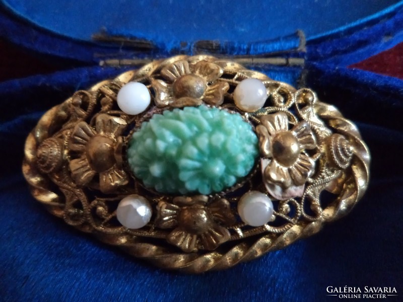 Antique filigree brooch with green special glass paste decoration and pearls