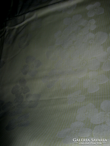 Old damask mirrored duvet cover and pillowcase in good condition