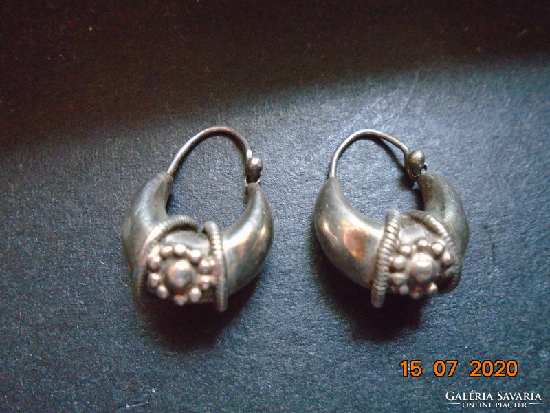 Rajasthan (Rajasthan) antique tribal silver earrings with typical twisted appliqué decoration