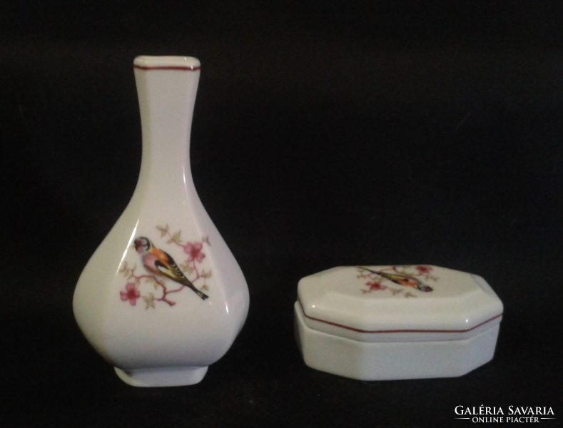 Small vase and box from Höllóháza