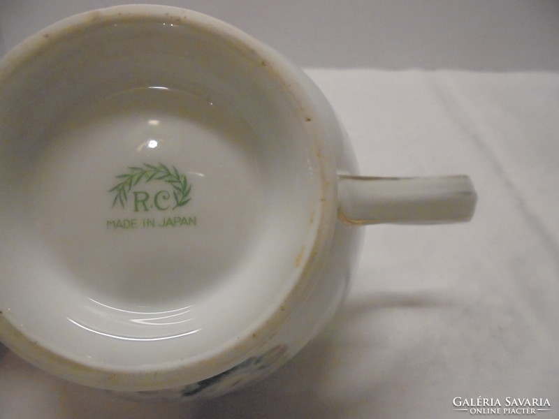 Japanese porcelain sauce bowl, spout