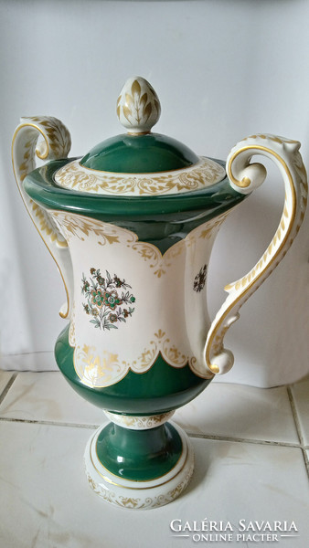 Goblet vase from Hollóháza