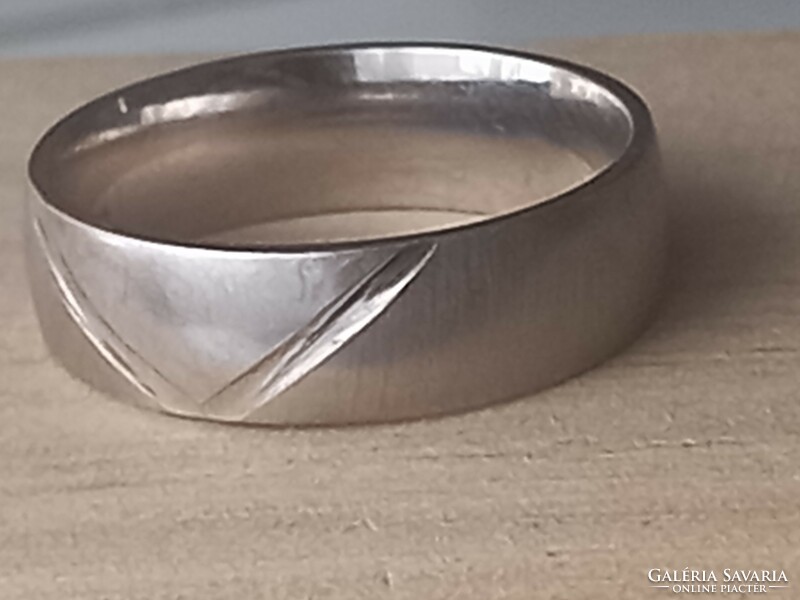 Women's hoop silver ring
