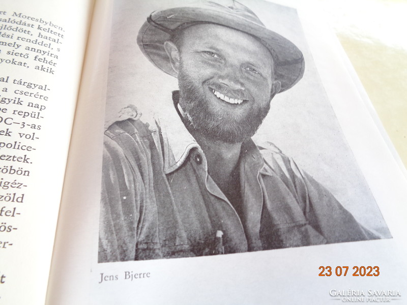 Jens Bjerre   : Vad Új- Guinea     Gondolat  1973, Bp.  Új állapot