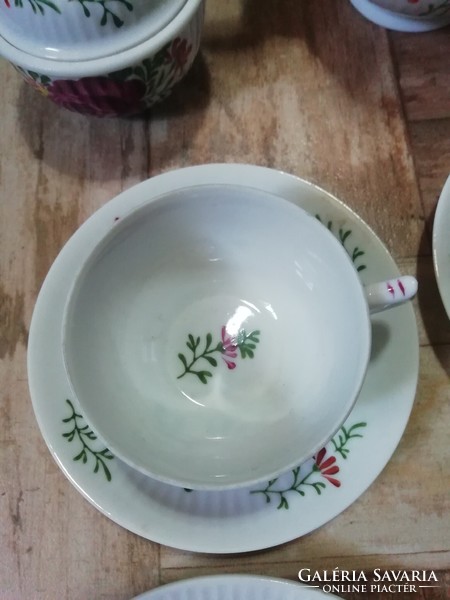 Porcelán teás készlet a képeken látható darabok hibátlan állapotban