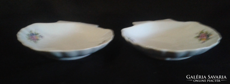 2 db kagyló formájú porcelán hamutál