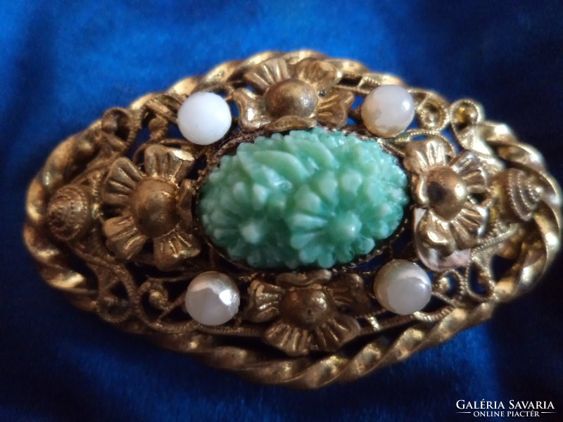 Antique filigree brooch with green special glass paste decoration and pearls