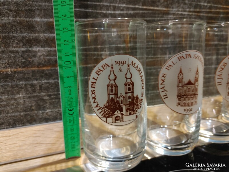 II.János Pápa 1191 évi magyarországi látogatásának  városait tartalmazó poharak ritkaság