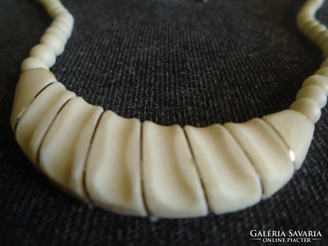 Régi, egzotikus csont art deco nyaklánc.vagyis collier az 1980 évekből afrikai kézműves ékszer érett