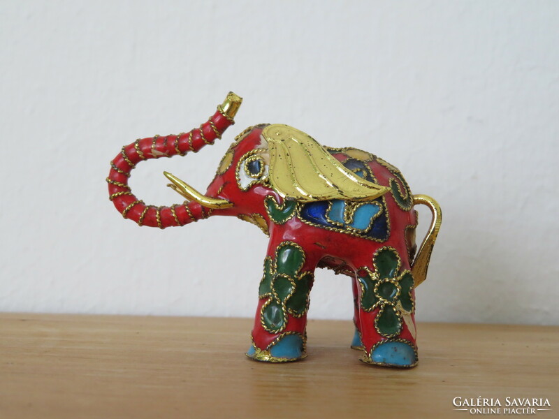 Red Lucky Diaphragm Elephant