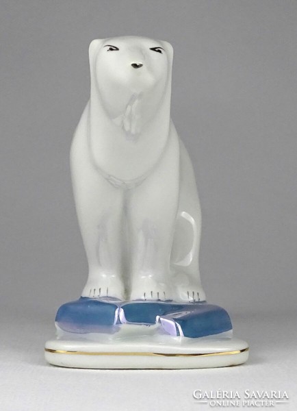 1O023 Régi jelzett porcelán jegesmedve figura 16.5 cm