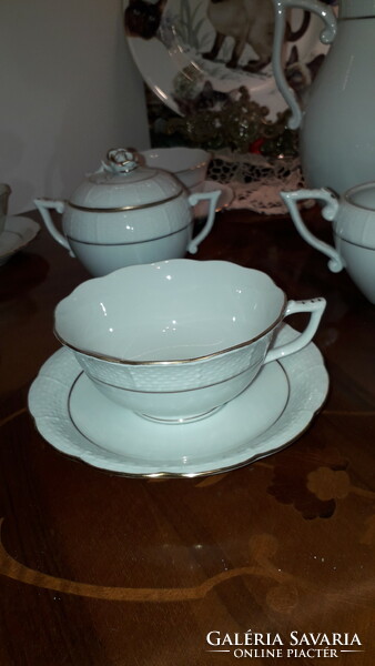 Snow white-gold basket pattern Herend tea/cappuccino set for sale - unused 6 person