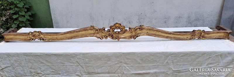 Baroque cornice