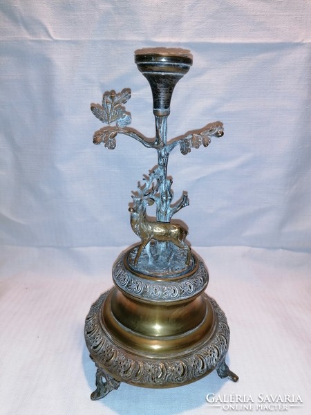 Table centerpiece base with copper deer