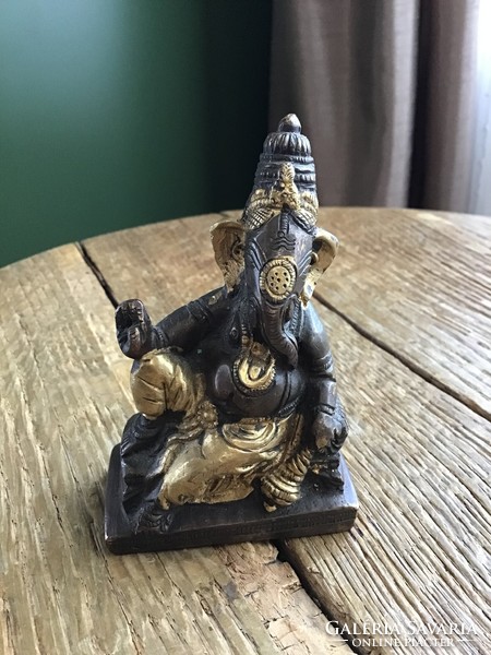 Old patinated bronze Ganesha (Ganésa) elephant-headed god statue