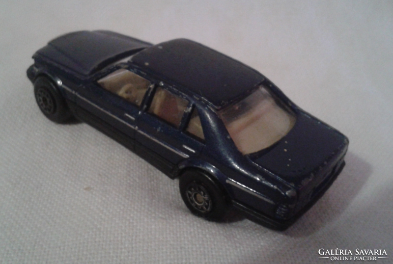 MC Toy Mercedes Benz 260 SEL dark blue modell autó