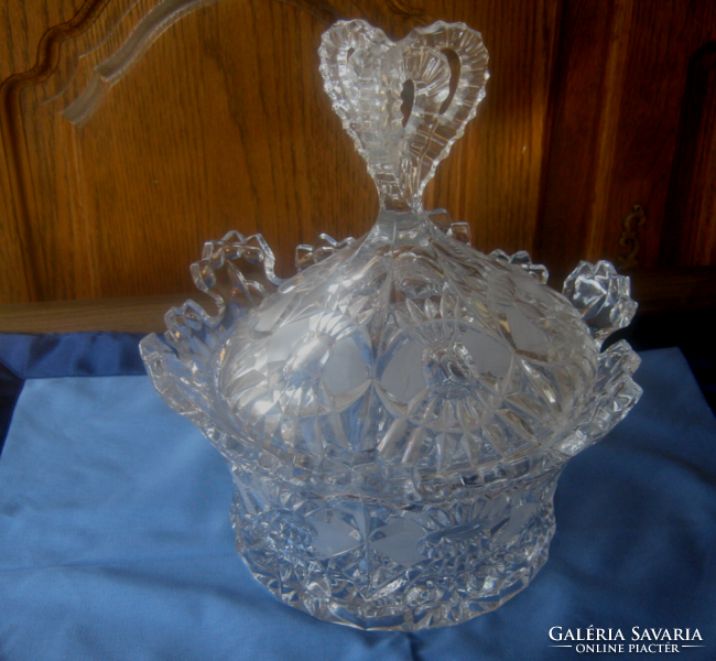 Large crystal bonbonier with crown lid